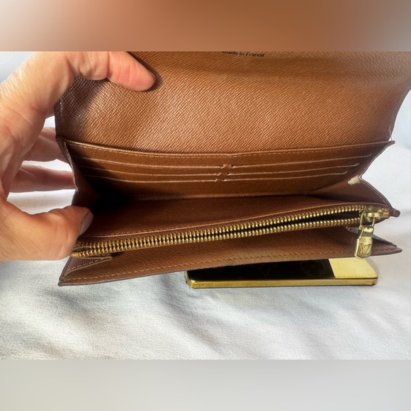 LOUIS VUITTON WALLET - PRISTINE CONDITION **100% AUTHENTIC. - Picture 12 of 13